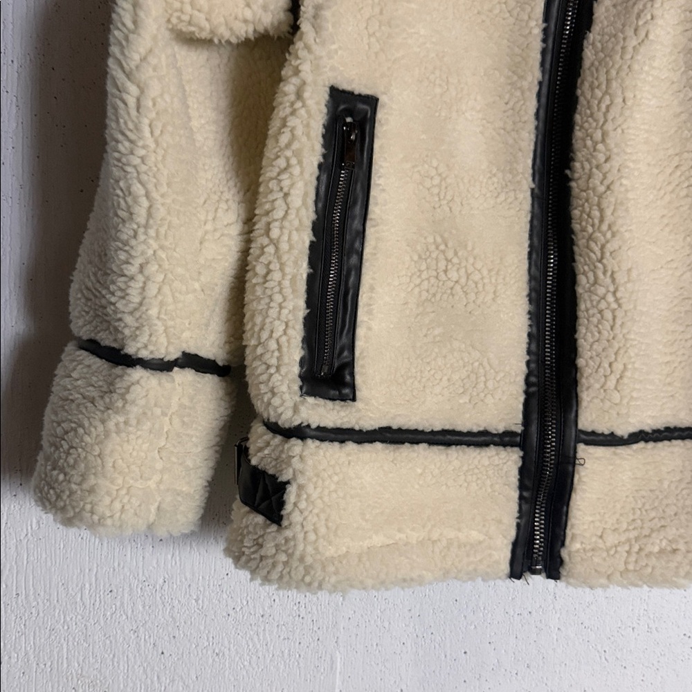 Cozy Cream and Black Teddy Jacket, S - Picture 13 of 16